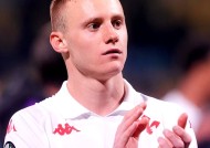 易游体育直播团队-佛罗伦萨主场不敌帕尔马,遭遇失利是真的吗