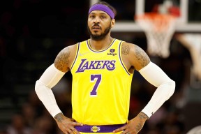 易游体育公司-关于安东尼战胜伤病卷土重来，为球队贡献不可或缺的火力的信息