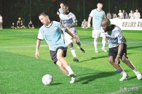 易游体育-包含精彩纷呈：国际足球盛事揭开帷幕，球员们备战中的词条