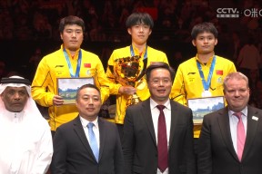 易游体育赛事中心-球队在比赛中坚守阵地,展现出色的实力英语